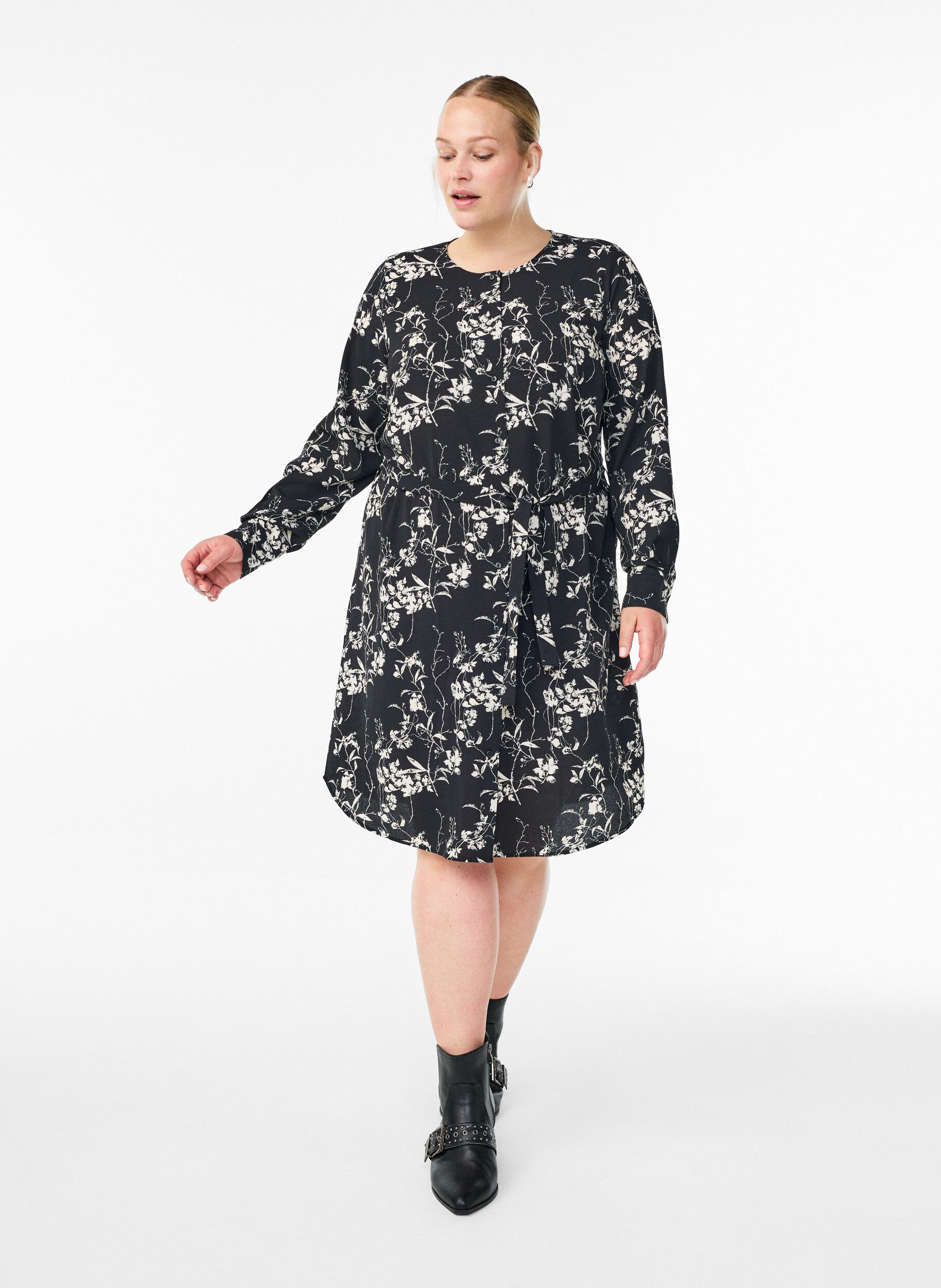 Zizzi Lang&auml;rmliges Hemdblusenkleid mit Bindeg&uuml;rtel, Schwarz, Model image number 1