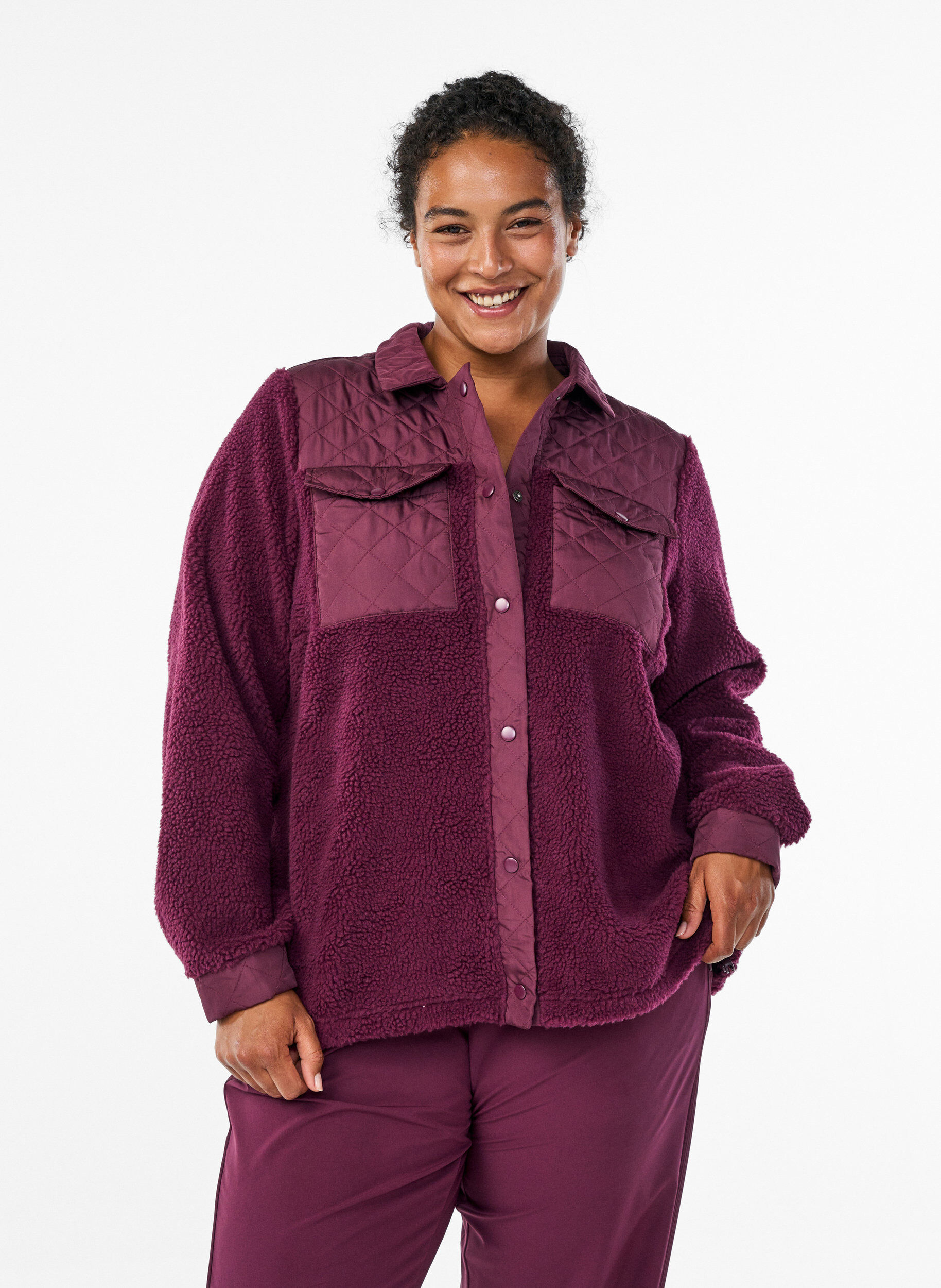 Zizzi Fleecejacke mit gesteppten Details , Rot, Model image number 0