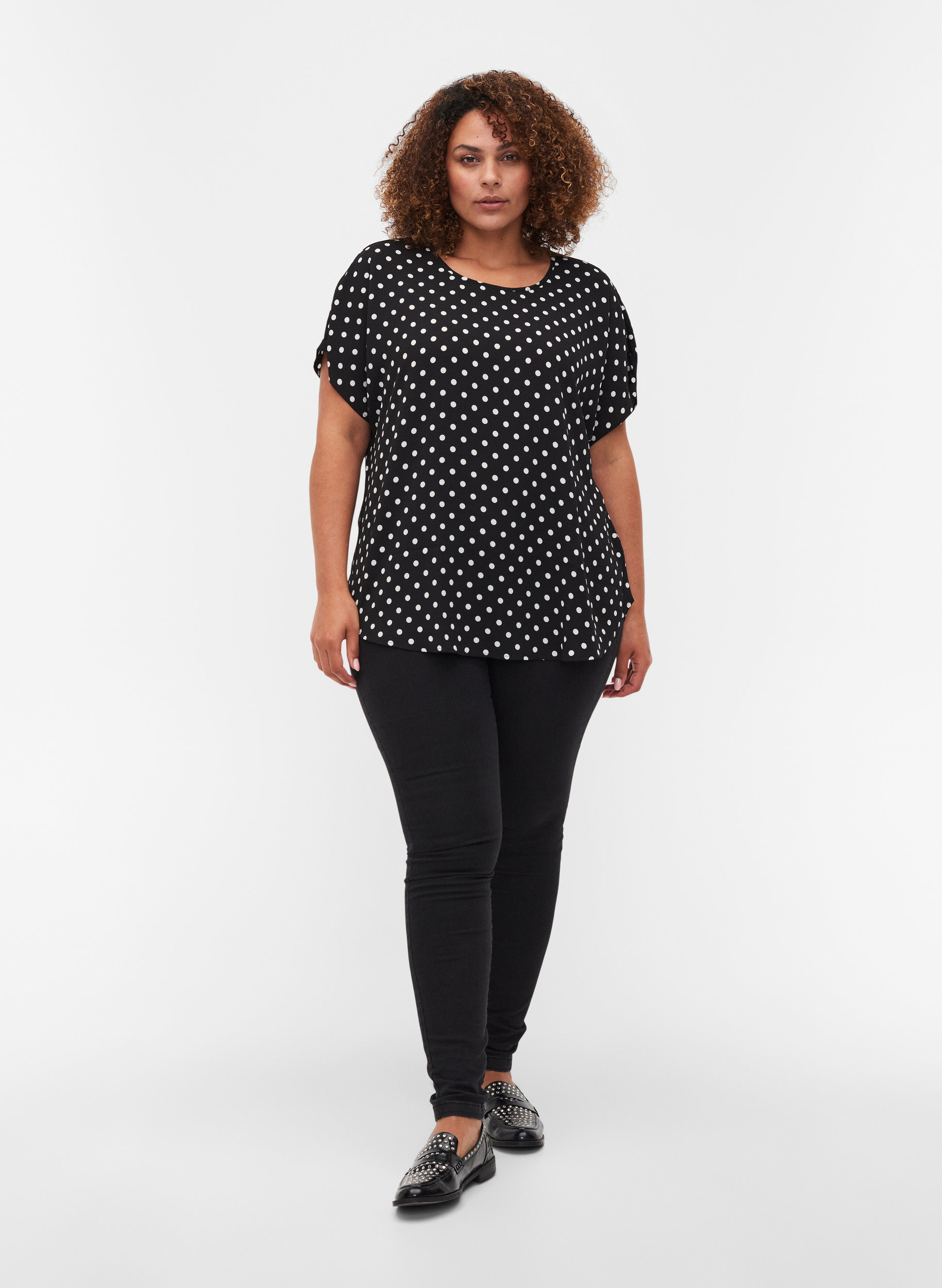 Bluse mit kurzen Ärmeln und Rundhalsausschnitt, Black w White Dot, Model image number 2