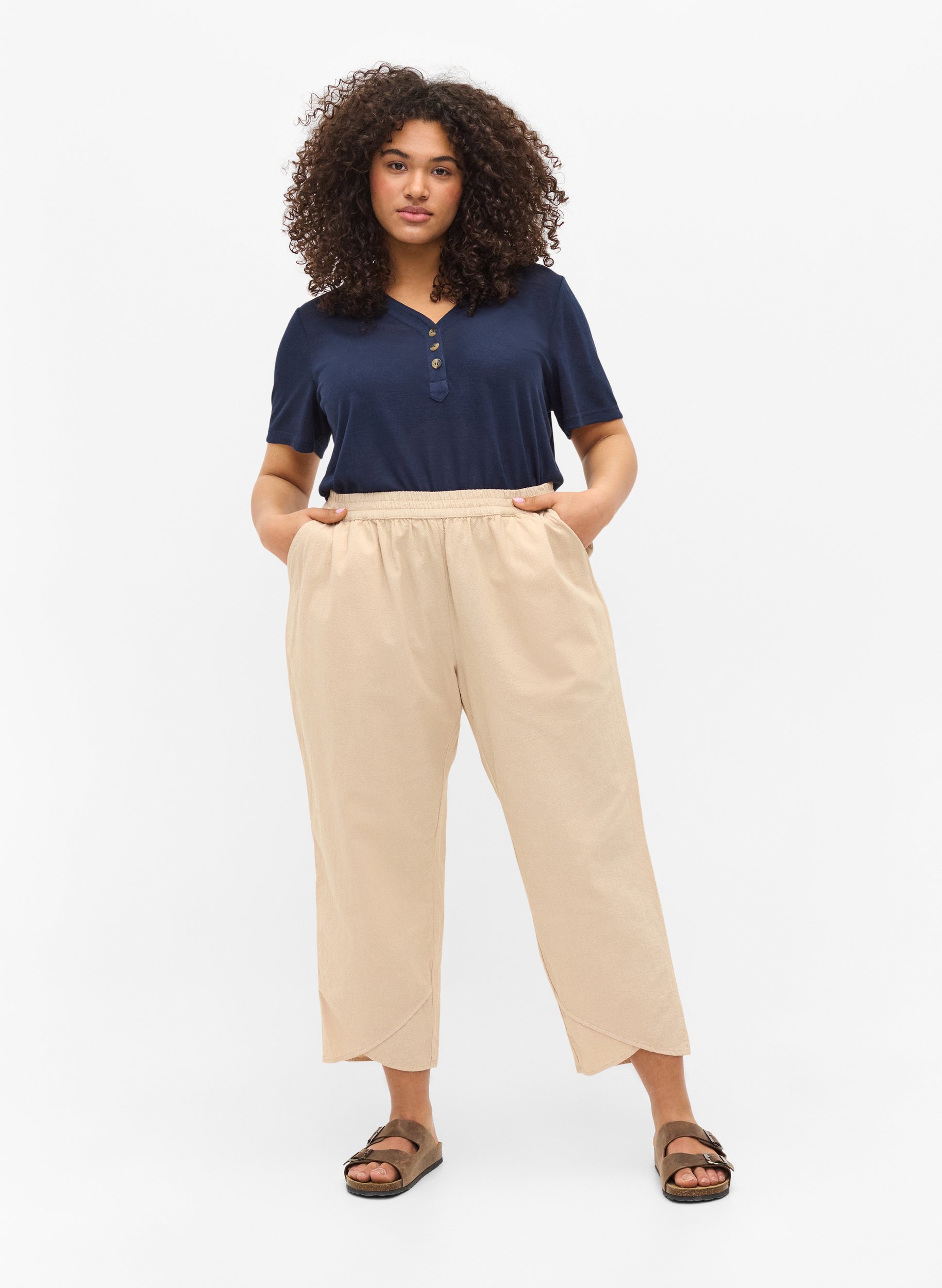 Cropped Hose aus Baumwolle, Oxford Tan, Model