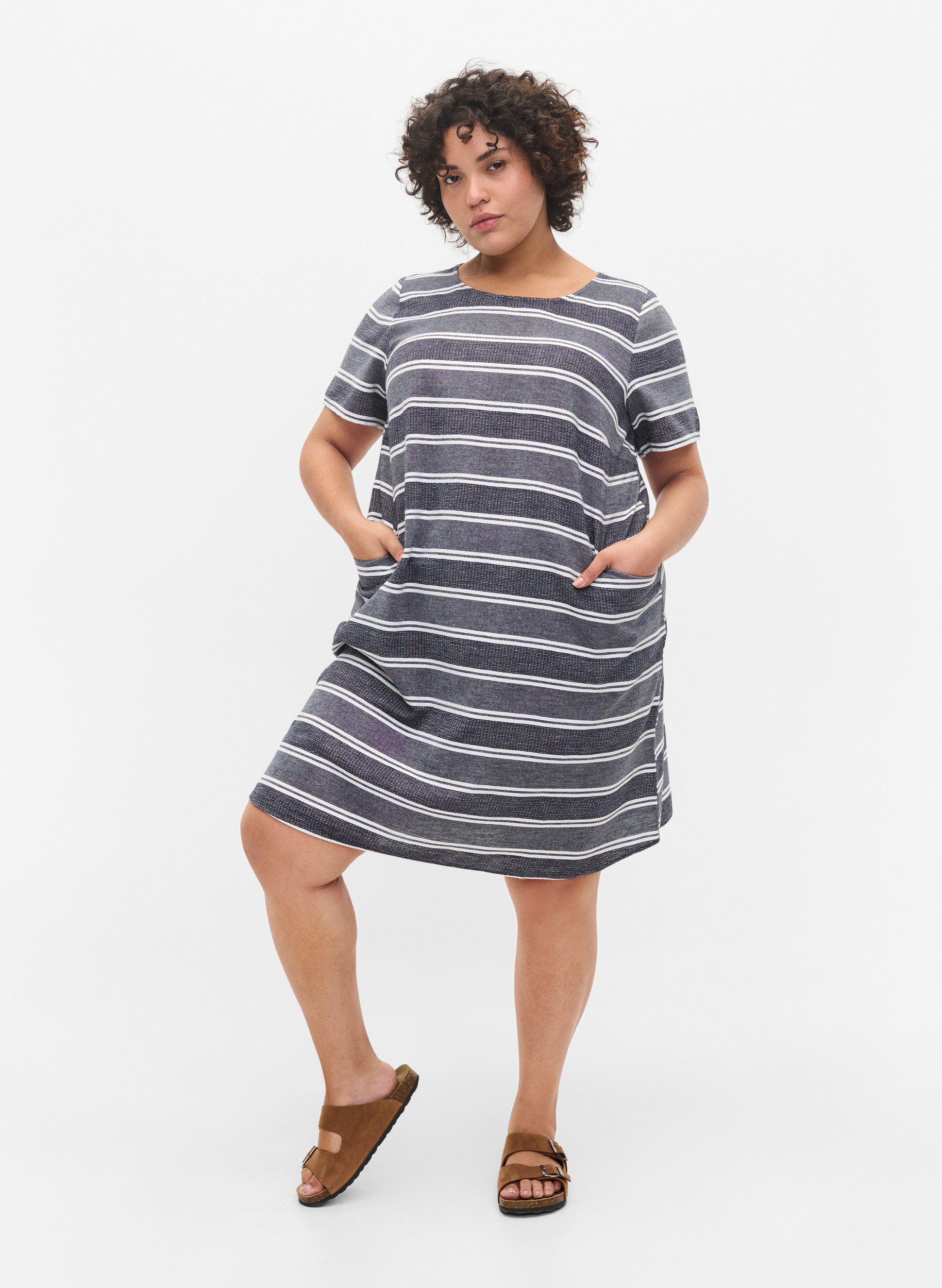 Gestreiftes Kleid mit kurzen Ärmel, Blue Stripe, Model image number 2