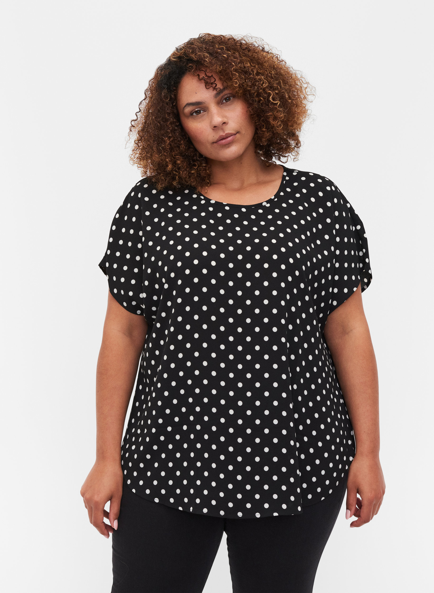 Bluse mit kurzen Ärmeln und Rundhalsausschnitt, Black w White Dot, Model image number 0