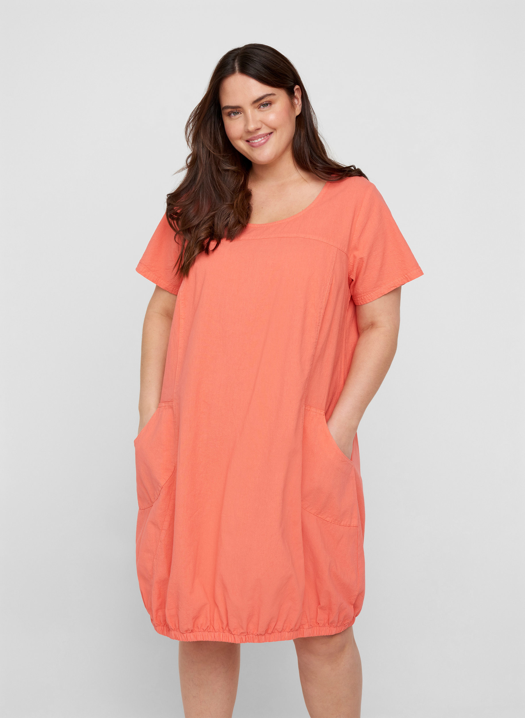 Kurzarm Kleid aus Baumwolle, Hot Coral, Model image number 0