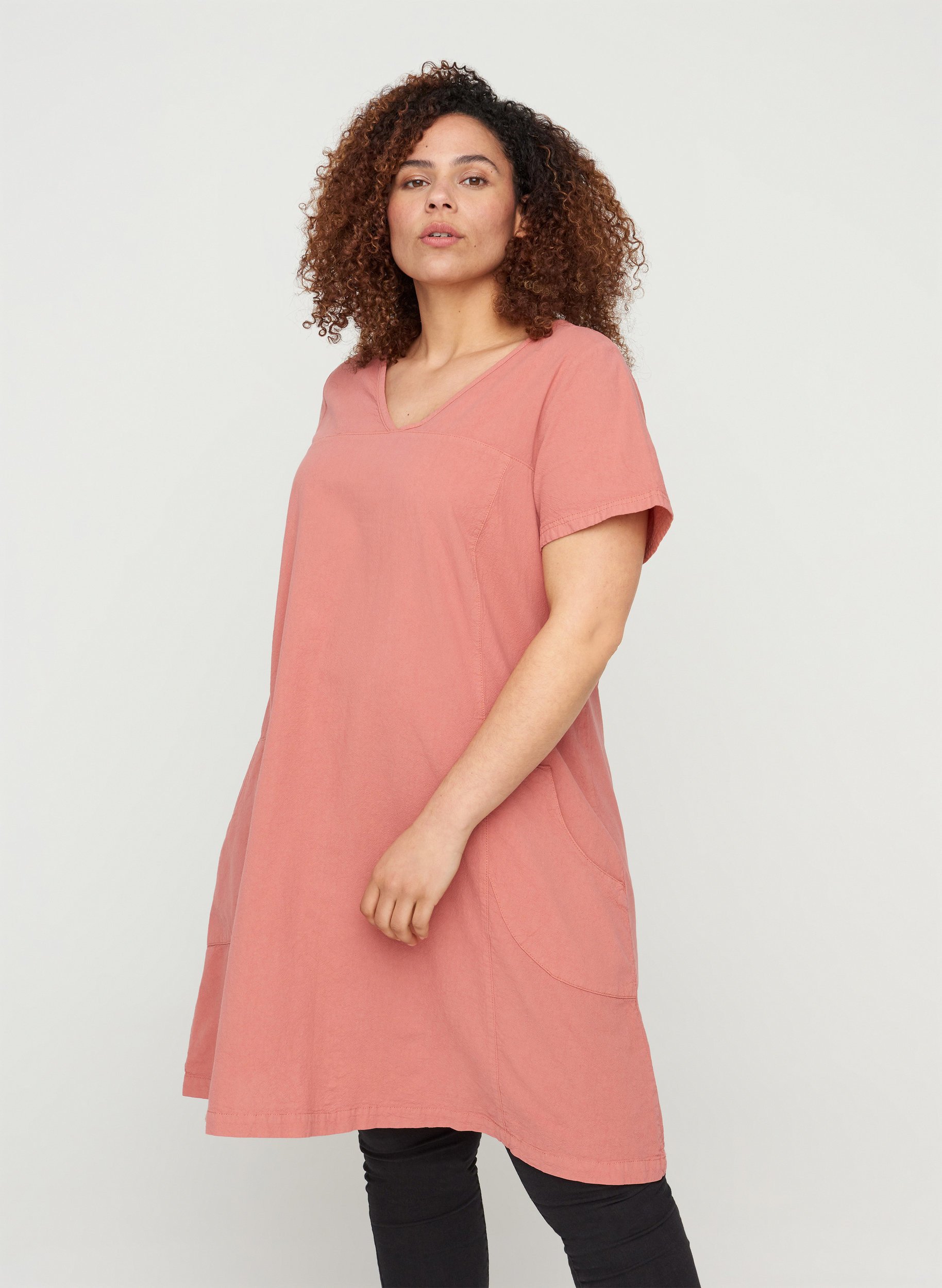 Kurzarm Kleid aus Baumwolle, Canyon Rose , Model