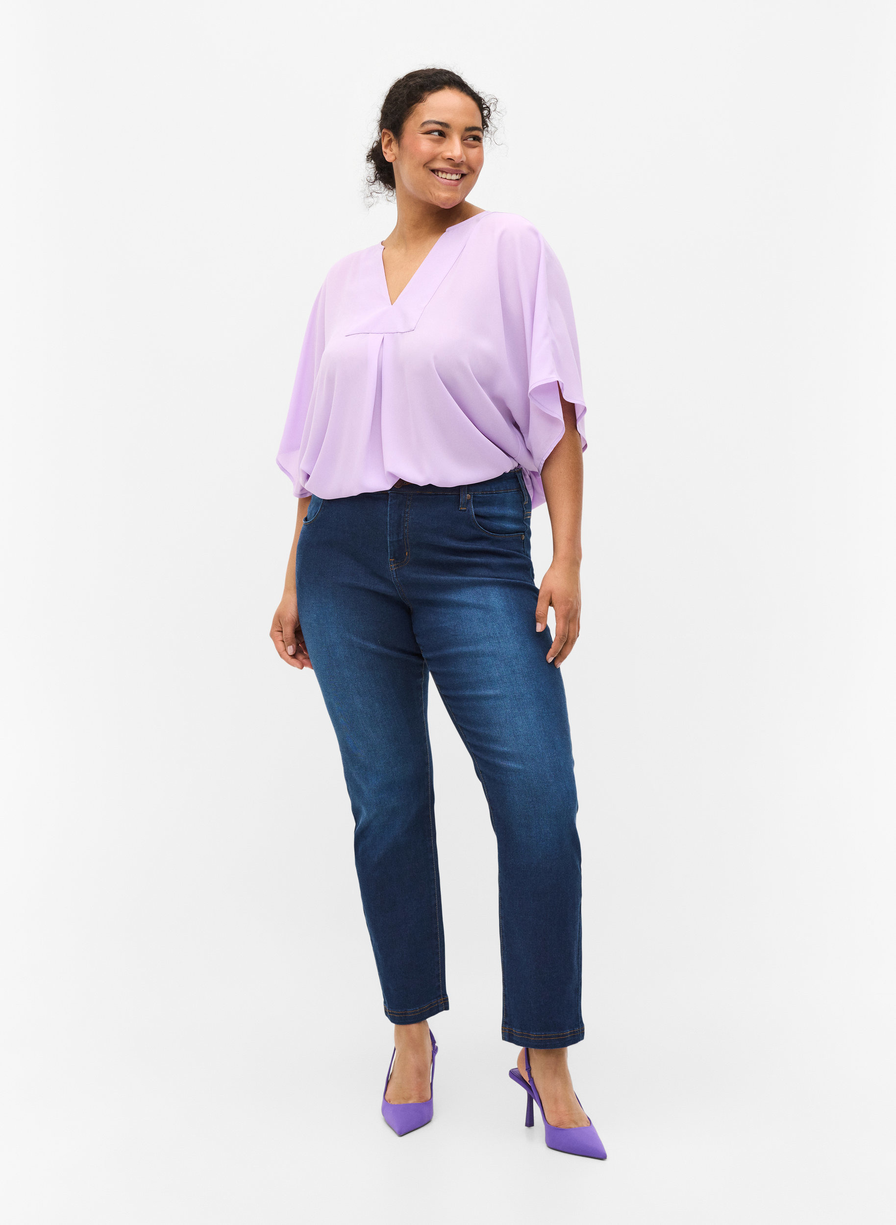 Slim Fit Emily Jeans mit normaler Taille, Blue denim, Model image number 4
