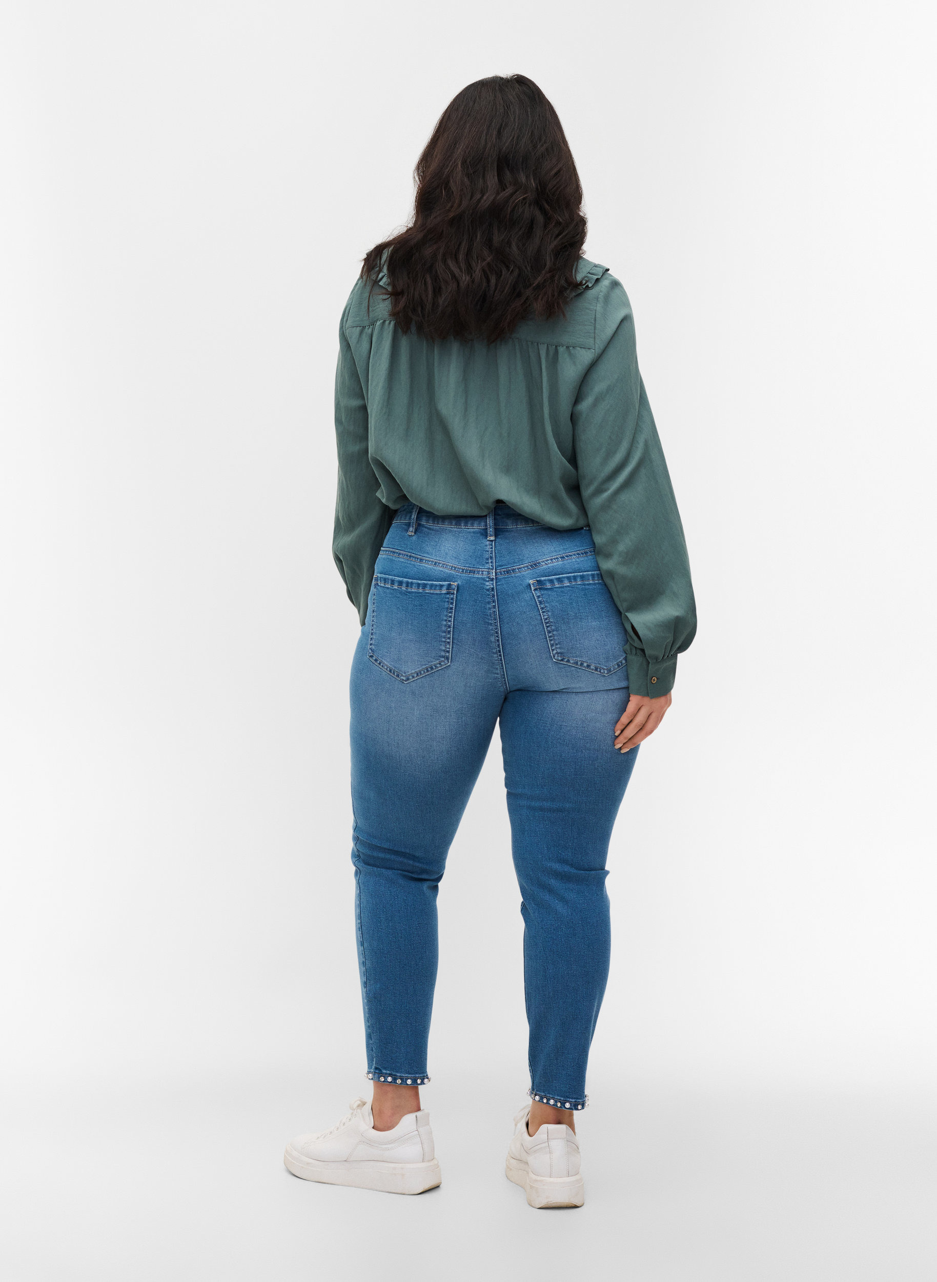 Cropped Amy Jeans mit Perlen, Light blue denim, Model image number 1