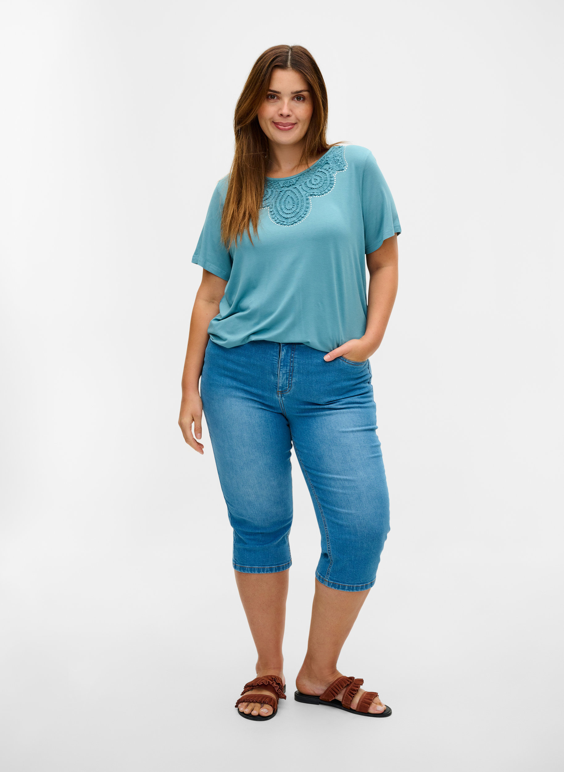 Kurzarm T-Shirt aus Viskose mit Spitzendetails, Smoke Blue, Model image number 2