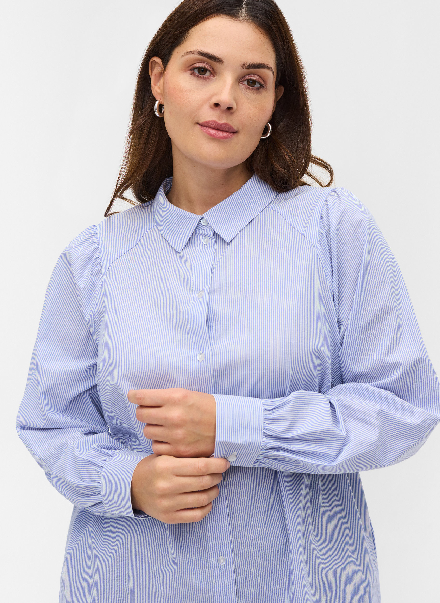 Gestreifte Bluse aus Baumwolle, White/Blue stripe, Model image number 2