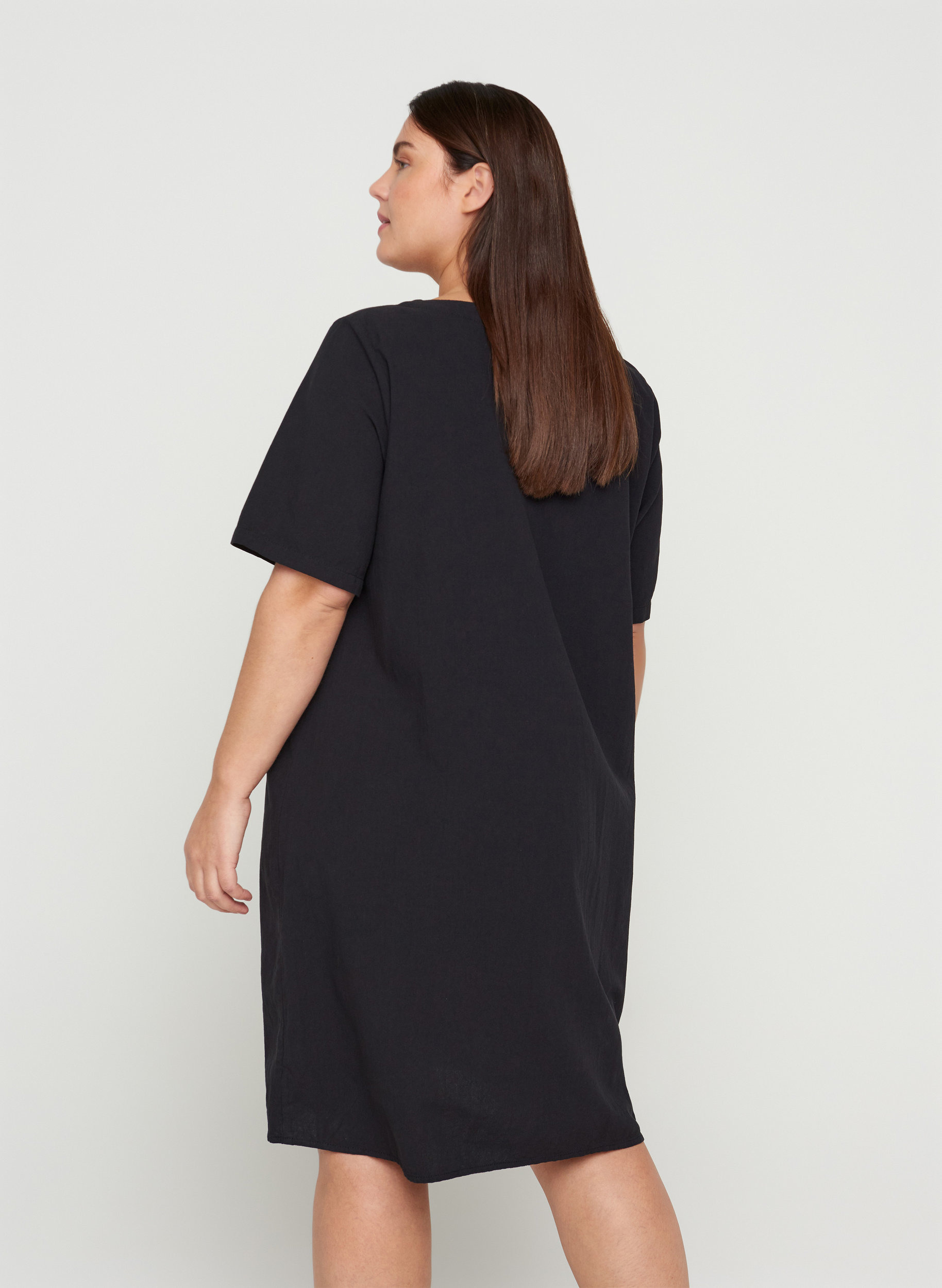 Kurzarm Kleid aus Baumwolle mit Knöpfen, Black, Model image number 1